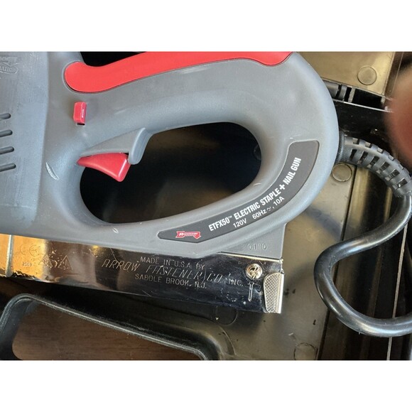 Arrow ETFX50 Electric Staple/Nail Gun w/ Case, Instructions - Picture 2 of 3